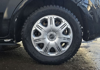 Подержанный автомобиль Ford Focus Hatchback 2010 года (13 фото)