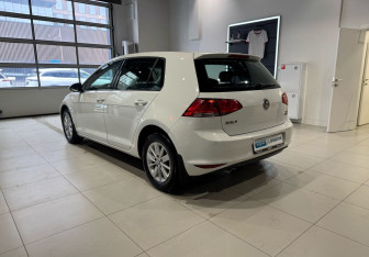 Подержанный автомобиль Volkswagen Golf Hatchback 2014 года (6 фото)