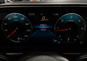 Подержанный автомобиль Mercedes-Benz GLE 2021 года (11 фото)