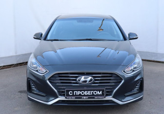 Подержанный автомобиль Hyundai Sonata 2017 года (2 фото)
