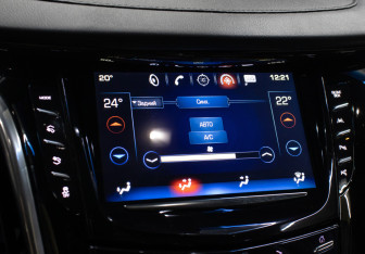 Подержанный автомобиль Cadillac Escalade Suv 2019 года (19 фото)