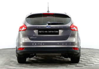 Подержанный автомобиль Ford Focus Hatchback 2019 года (4 фото)