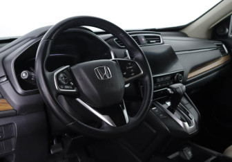 Подержанный автомобиль Honda CR-V 2018 года (6 фото)