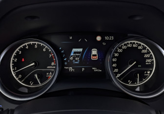 Подержанный автомобиль Toyota Camry Sedan 2022 года (16 фото)