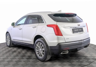 Подержанный автомобиль Cadillac XT5 2016 года (7 фото)