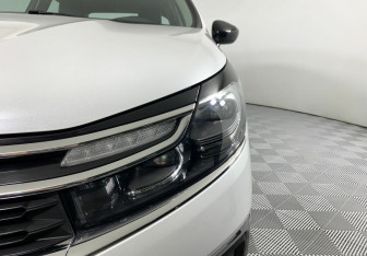 Подержанный автомобиль Citroen C4 Sedan 2020 года (5 фото)