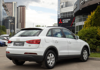 Подержанный автомобиль Audi Q3 2012 года (4 фото)