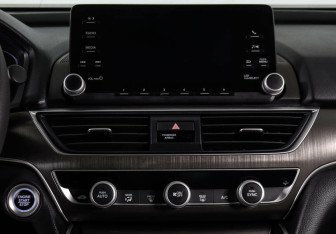 Подержанный автомобиль Honda Accord Sedan 2020 года (17 фото)