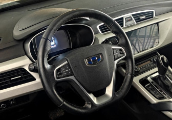 Подержанный автомобиль Geely Atlas 2021 года (12 фото)