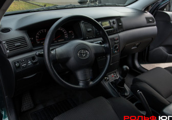 Подержанный автомобиль Toyota Corolla Sedan 2006 года (16 фото)