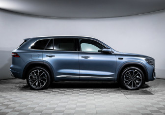 Подержанный автомобиль Geely Monjaro 2025 года (4 фото)