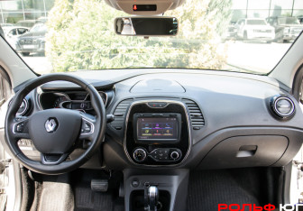 Подержанный автомобиль Renault Kaptur 2018 года (9 фото)