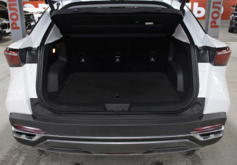 Подержанный автомобиль Omoda C5 2023 года (10 фото)