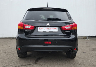 Подержанный автомобиль Mitsubishi ASX 2014 года (6 фото)