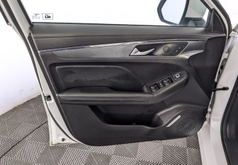 Подержанный автомобиль Haval Jolion 2023 года (19 фото)