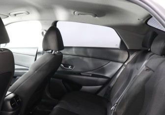 Подержанный автомобиль Hyundai Elantra Sedan 2021 года (12 фото)