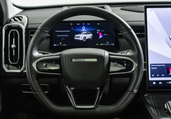 Подержанный автомобиль Jaecoo J7 2023 года (12 фото)