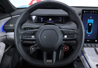 Подержанный автомобиль Xiaomi SU7 2024 года (10 фото)