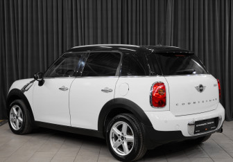 Подержанный автомобиль MINI Countryman 2015 года (7 фото)