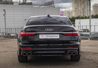 Подержанный автомобиль Audi A6 Sedan 2023 года (8 фото)