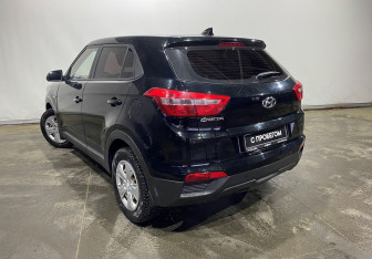 Подержанный автомобиль Hyundai Creta 2016 года (7 фото)