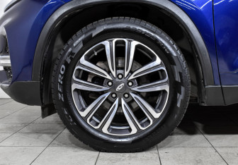 Подержанный автомобиль Chery Tiggo 8 2020 года (10 фото)