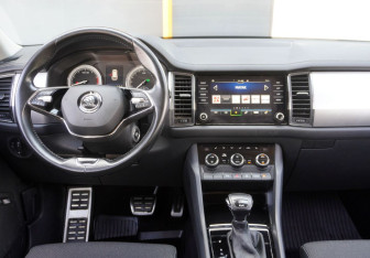 Подержанный автомобиль Skoda Kodiaq 2022 года (14 фото)