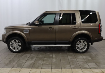 Подержанный автомобиль Land Rover Discovery 2014 года (8 фото)