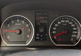 Подержанный автомобиль Honda CR-V 2009 года (13 фото)