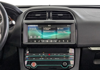 Подержанный автомобиль Jaguar F-Pace 2020 года (17 фото)