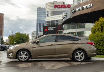 Подержанный автомобиль Hyundai i40 Sedan 2012 года (6 фото)