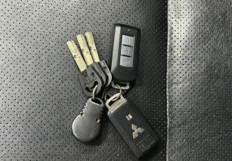 Подержанный автомобиль Mitsubishi Outlander 2013 года (25 фото)