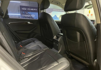 Подержанный автомобиль Audi Q5 2012 года (13 фото)