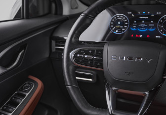 Подержанный автомобиль Omoda C5 2022 года (17 фото)