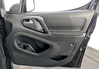 Подержанный автомобиль Opel Combo 2021 года (24 фото)