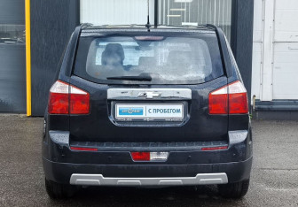 Подержанный автомобиль Chevrolet Orlando 2013 года (6 фото)