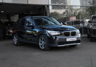 Подержанный автомобиль BMW X1 2012 года (3 фото)