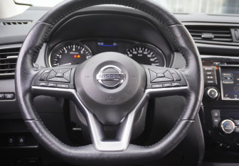 Подержанный автомобиль Nissan Qashqai 2021 года (14 фото)