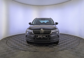 Подержанный автомобиль Skoda Karoq 2020 года (2 фото)