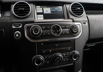 Подержанный автомобиль Land Rover Discovery 2014 года (16 фото)