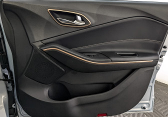 Подержанный автомобиль Москвич 3е 2023 года (24 фото)