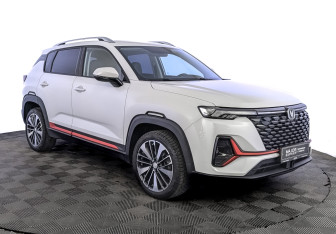 Подержанный автомобиль Changan CS35PLUS 2023 года (3 фото)