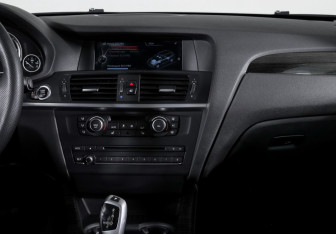 Подержанный автомобиль BMW X3 2014 года (13 фото)