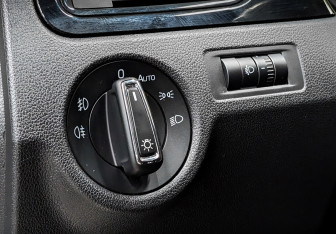 Подержанный автомобиль Skoda Rapid Liftback 2018 года (27 фото)