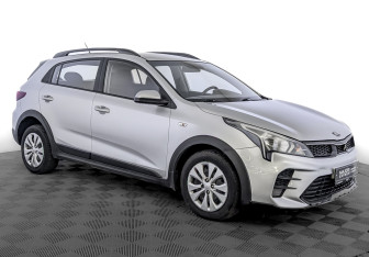 Подержанный автомобиль Kia Rio Hatchback 2021 года (3 фото)