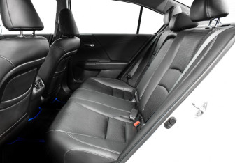 Подержанный автомобиль Honda Accord Sedan 2013 года (14 фото)