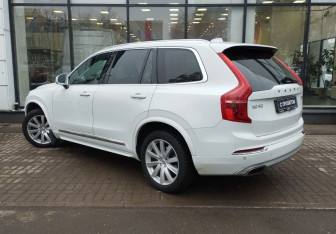 Подержанный автомобиль Volvo XC90 2016 года (6 фото)