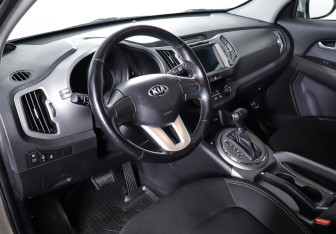 Подержанный автомобиль Kia Sportage 2015 года (11 фото)