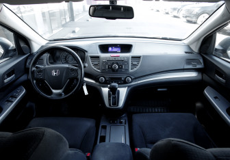 Подержанный автомобиль Honda CR-V 2014 года (12 фото)