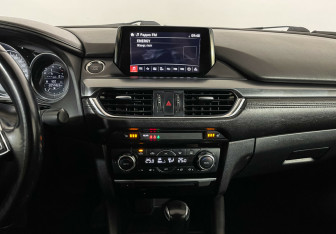 Подержанный автомобиль Mazda 6 Sedan 2017 года (9 фото)
